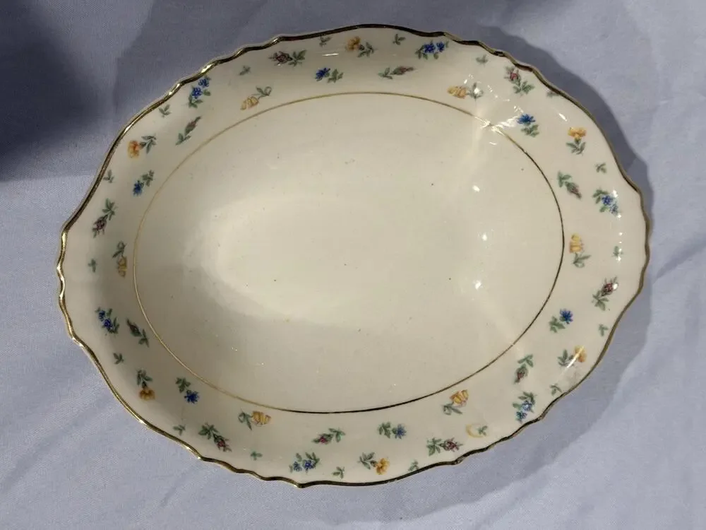 Syracuse China Federal Suzanne Oval Serving Bowl Gold Trim Cream Flowers 9.5